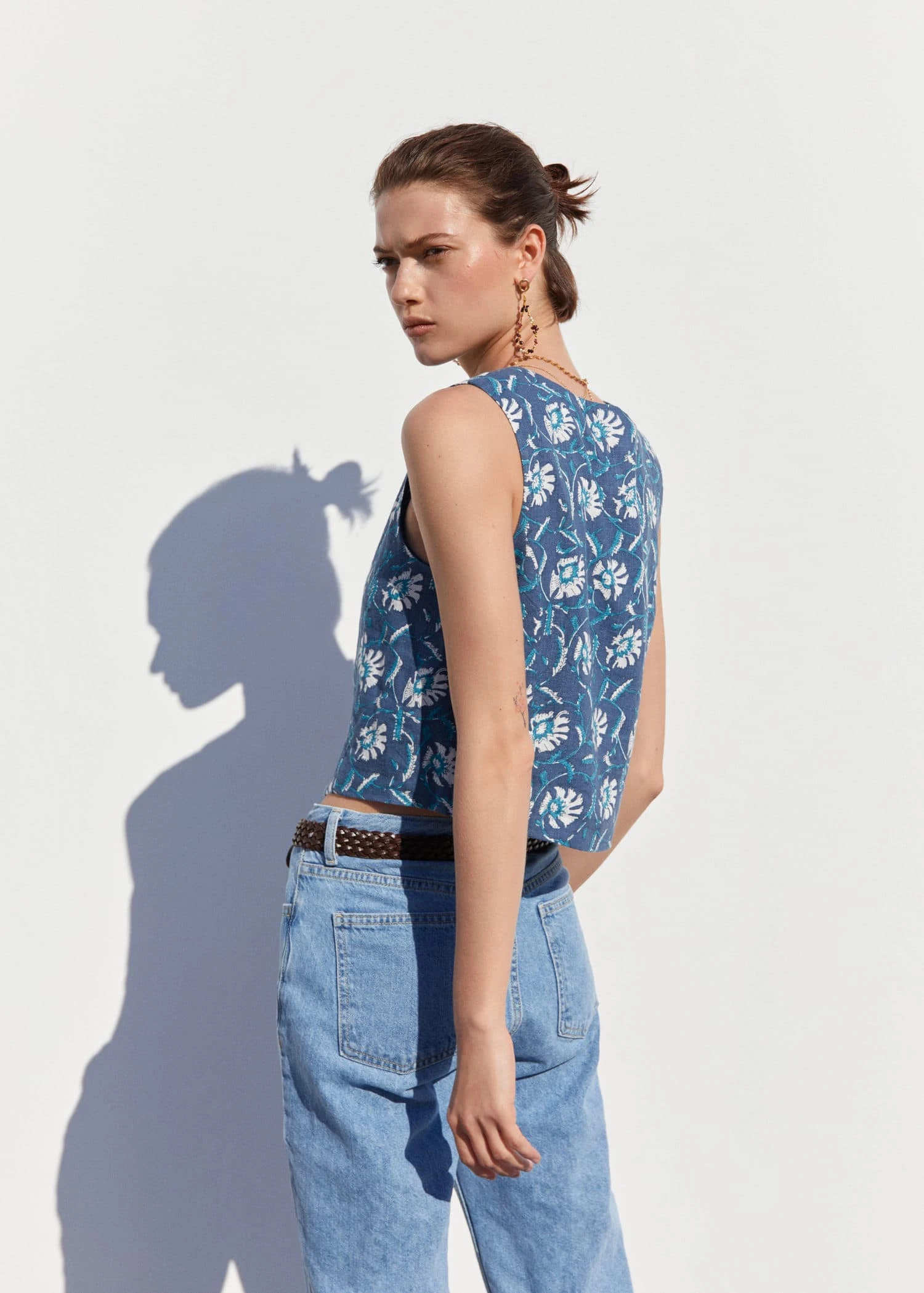 Gilet Lin Fleuri 5 Gilet Lin Fleuri – Image 3