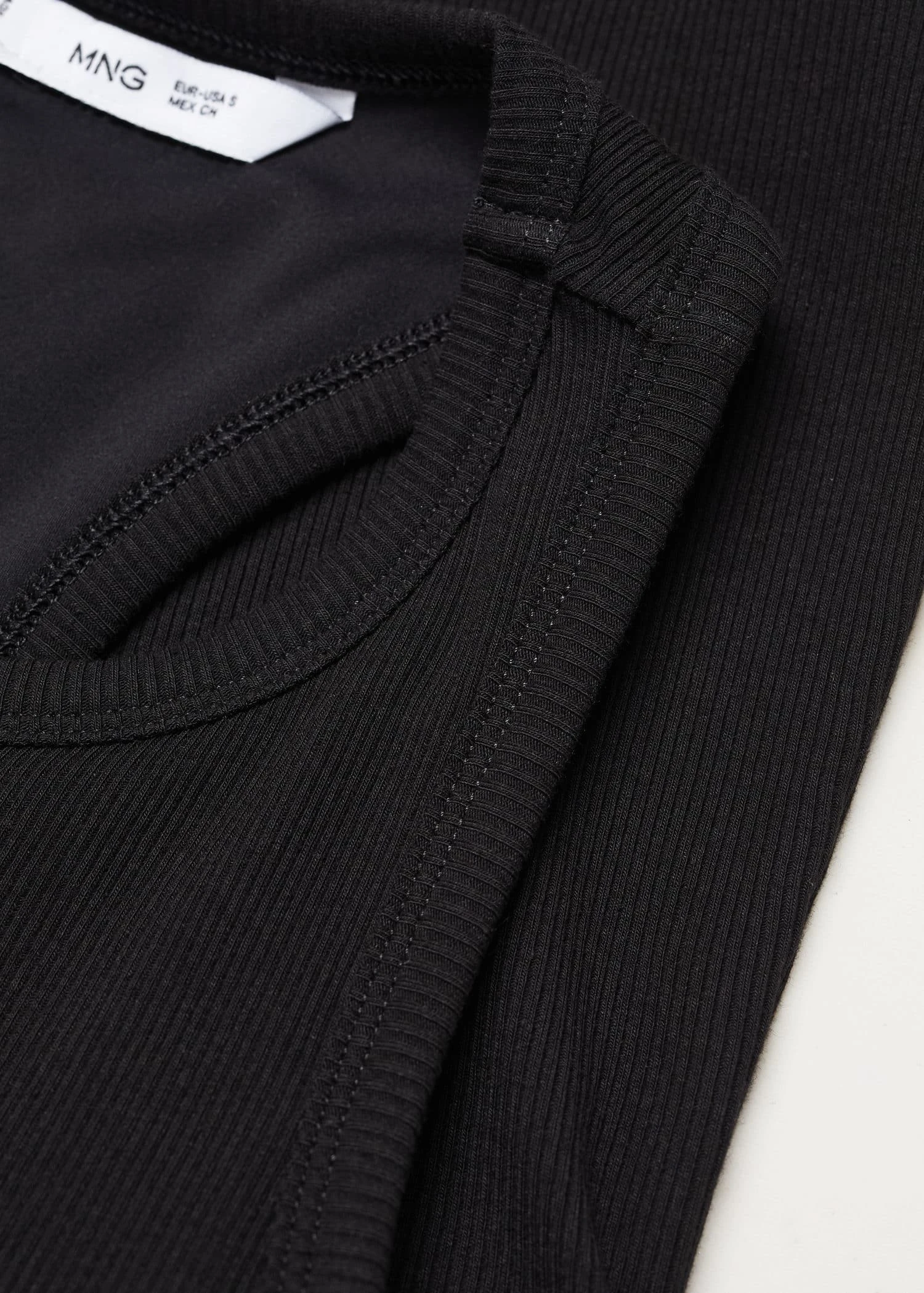 Top Emmanchures Américaines Dos Plongeant 9 Top Emmanchures Américaines Dos Plongeant – Image 7